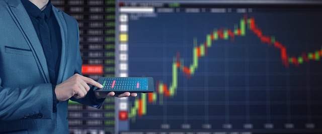 价格因素驱动期货市场波动：供需失衡下的资金博弈与趋势重构