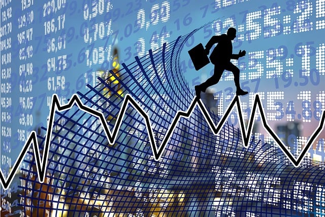 能源政：产业消息与价格传导在国际期货中的主线地位